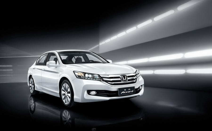 B级车的标杆，德系vs日系，第十代雅阁有哪些过人之处