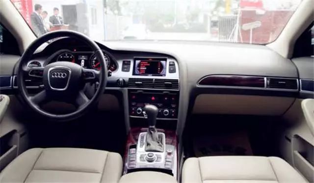 柴油奥迪a6油耗多少l一公里,奥迪a6l柴油版2.7百公里耗油