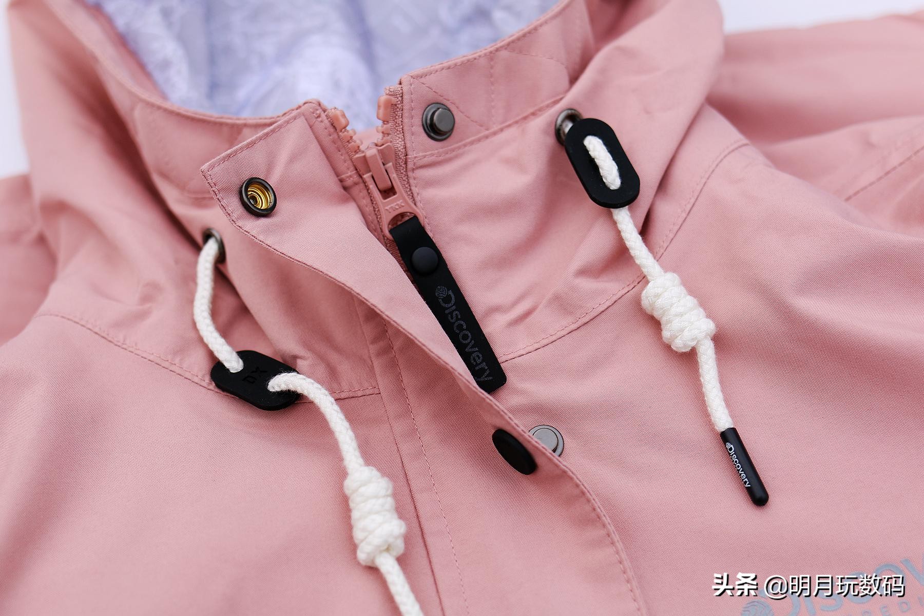 什么冲锋衣时尚好看,冲锋衣高级感秋冬时尚