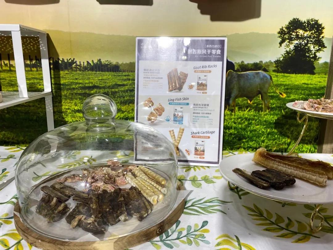 耐吉斯今年亚宠展上做了啥？挤都挤不进