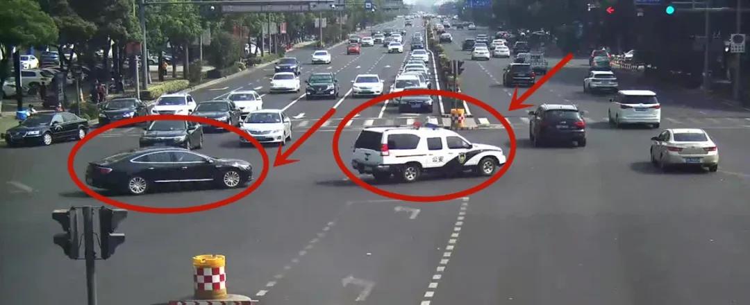 出生13天的宝宝突然哭闹,出生13天的宝宝一直哭闹