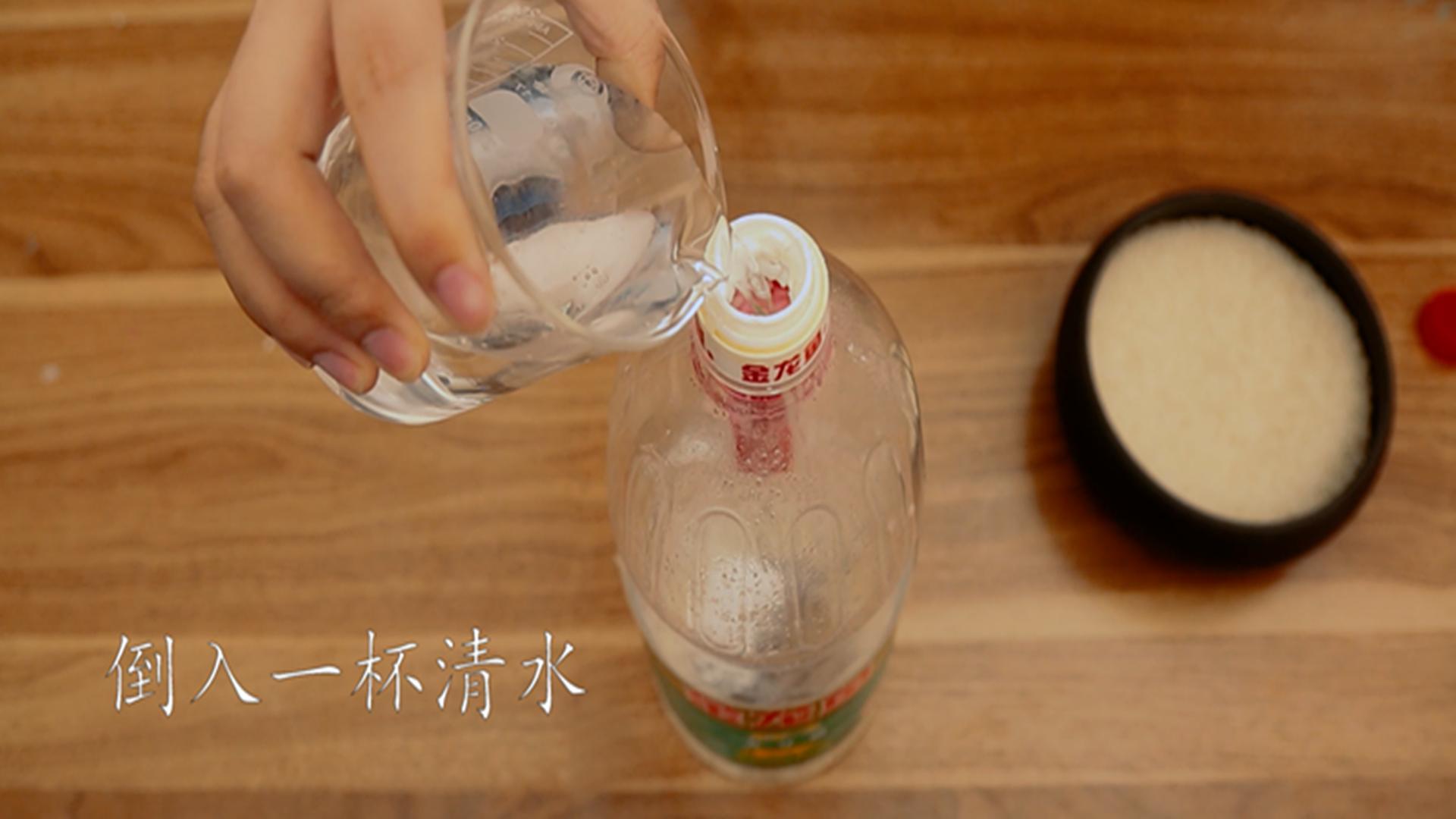 油壶里面的油渍味怎么去除,油壶上的老油渍怎么去除