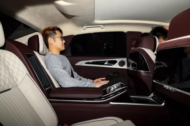 敢在人民大会堂开发布会的品牌看完我大写的服了