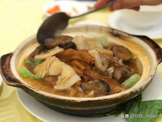 澳门当地人吃的蛋挞,在澳门吃着蛋挞超开心