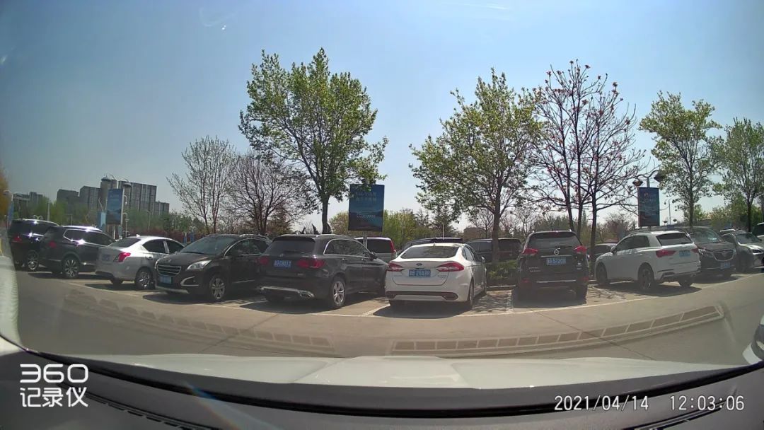 行车记录仪推荐四镜头,评测三款热销行车记录仪