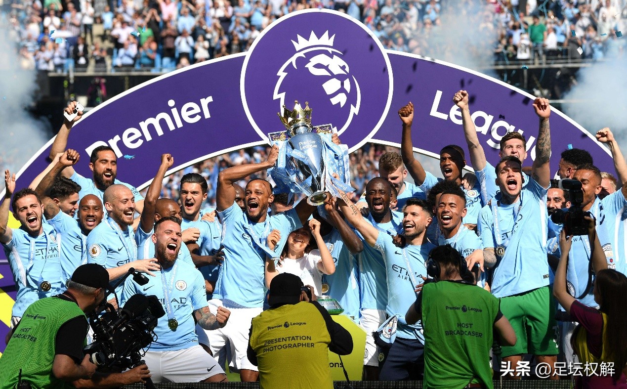 19岁梅西皇马帽子戏法一战成名,19岁梅西复制马拉多纳神迹