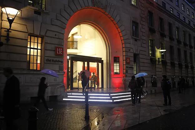 英国g5留学及就业情况,英国lse大学毕业后干什么