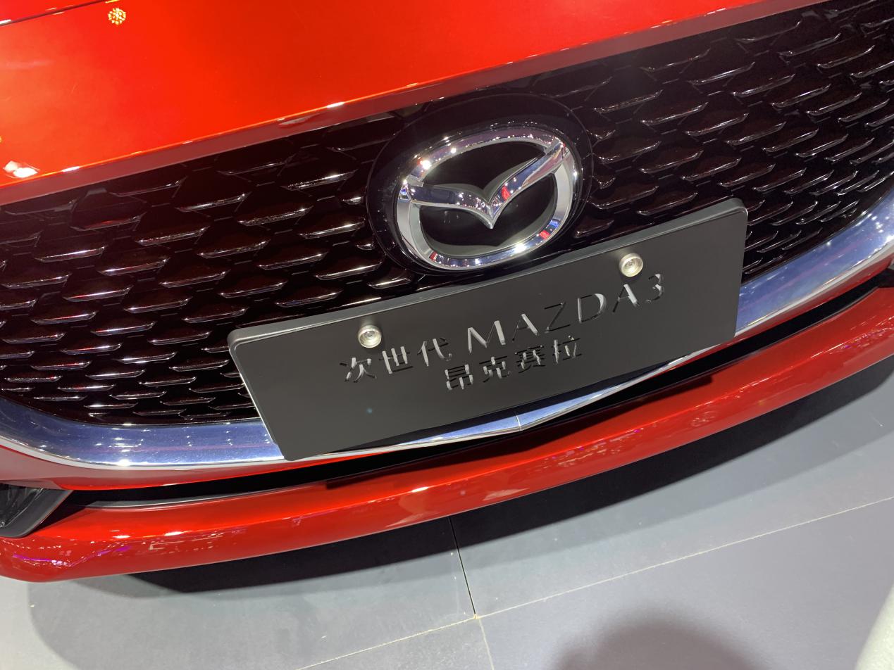 昂克赛拉与同级对比安全性,昂克赛拉对比思域的优点