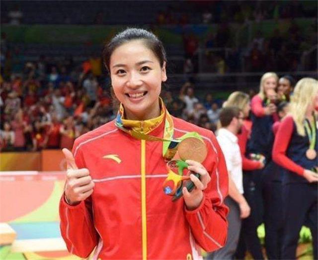 中国女排2016里约中巴之战第五局,夺冠电影中巴对战片段
