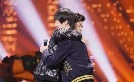 打榜不如王鸥，应援不如王俊凯，你连追星都输给了你的爱豆……