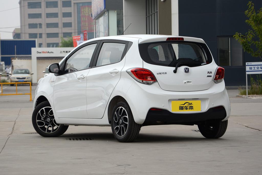 长安奔奔燃油版优缺点,长安奔奔特点