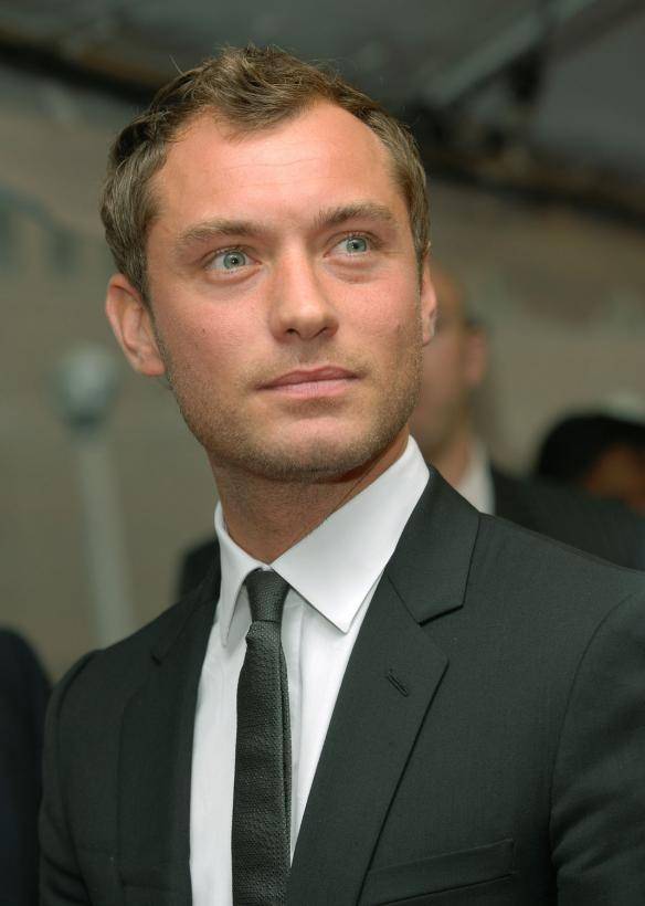 裘德洛的秃头适合什么发型,裘德洛秃顶