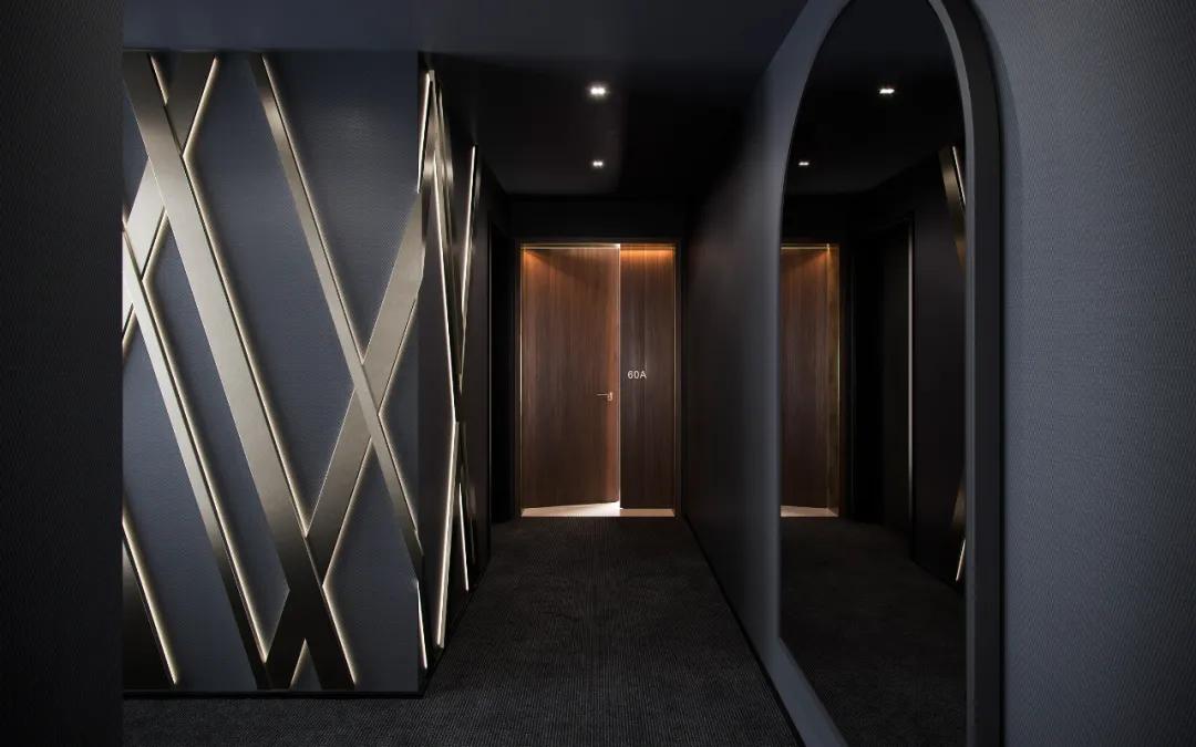 4大顶流豪车XLV/轩尼斯/见萩等与当代艺术家的碰撞