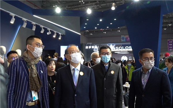 酷特智能旗下“红领REDCOLLAR”品牌新视觉形象在沪发布