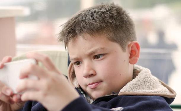 孩子有网瘾应吃啥药,孩子有网瘾父母怎么引导