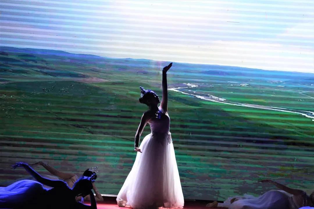 大唐阜新煤制天然气“奋进新时代砥砺再出发”——公司携手新邱区、工程公司举办迎国庆文艺汇演