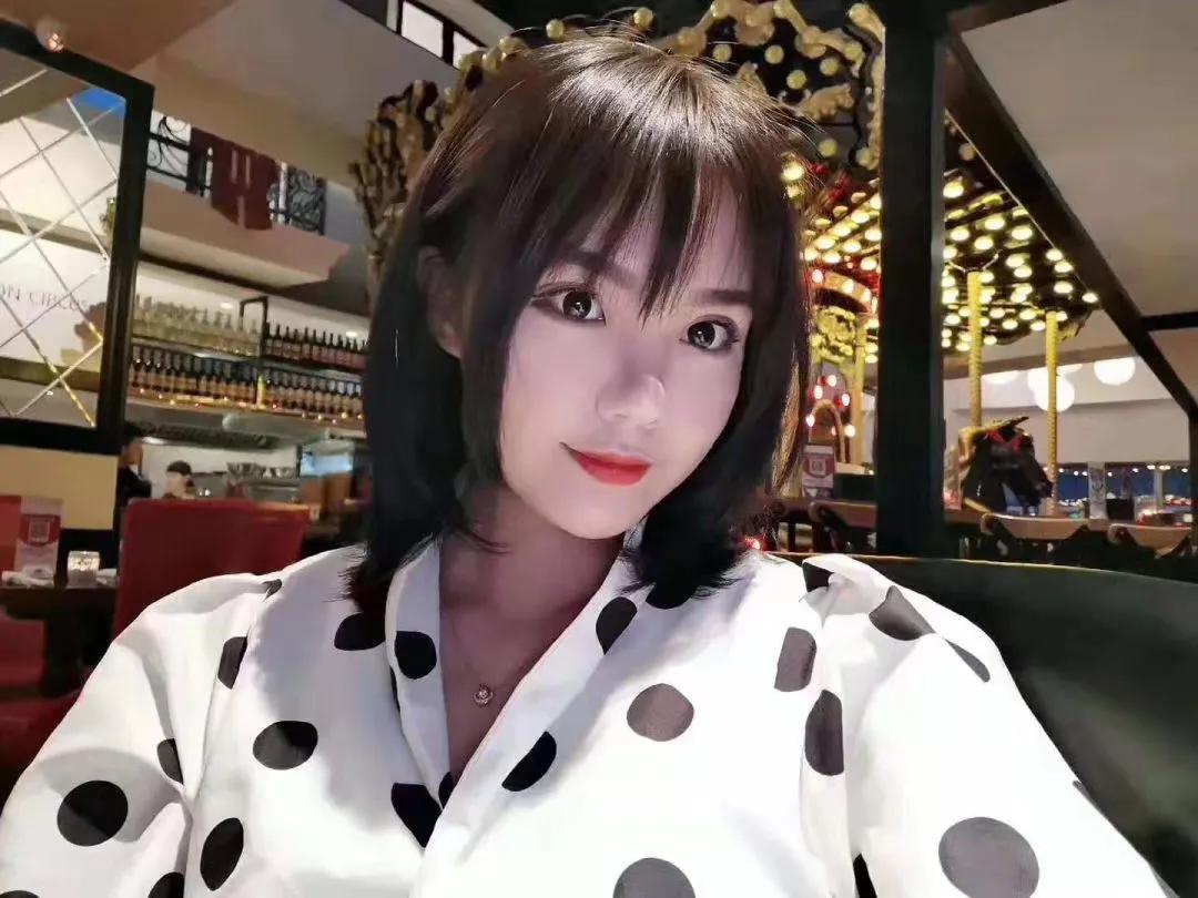 适合发际线低圆脸宽脸女生的发型,适合脸小额头窄长脸型的发型