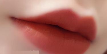 接近三十的女人适合什么样的口红,四十岁女人最适合的口红色号