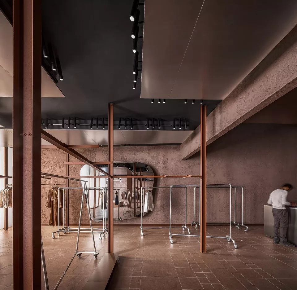 时尚品牌ur2017,ur逆势崛起的中国本土快时尚品牌