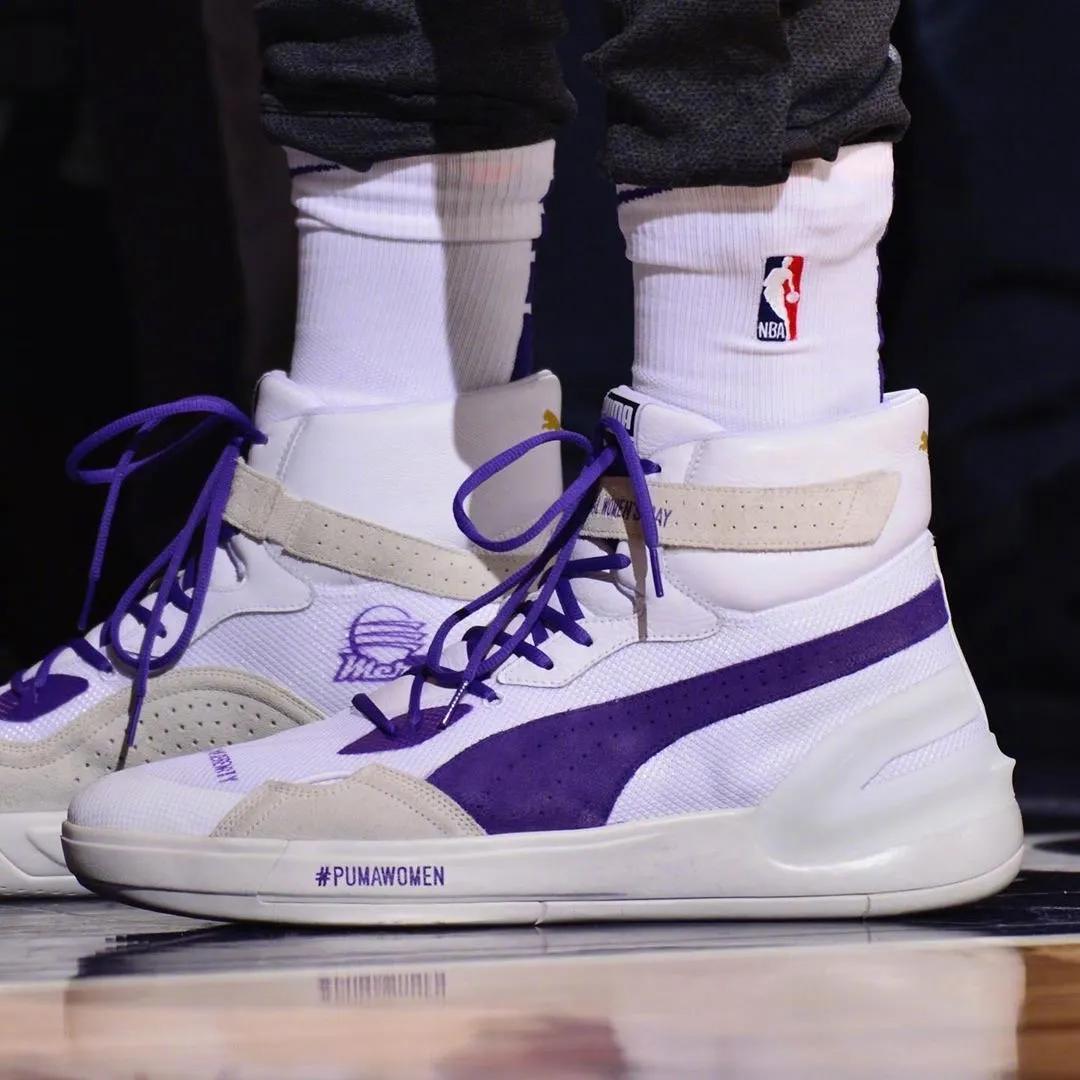 布克总决赛上脚球鞋,2021nba总决赛布克穿的球鞋