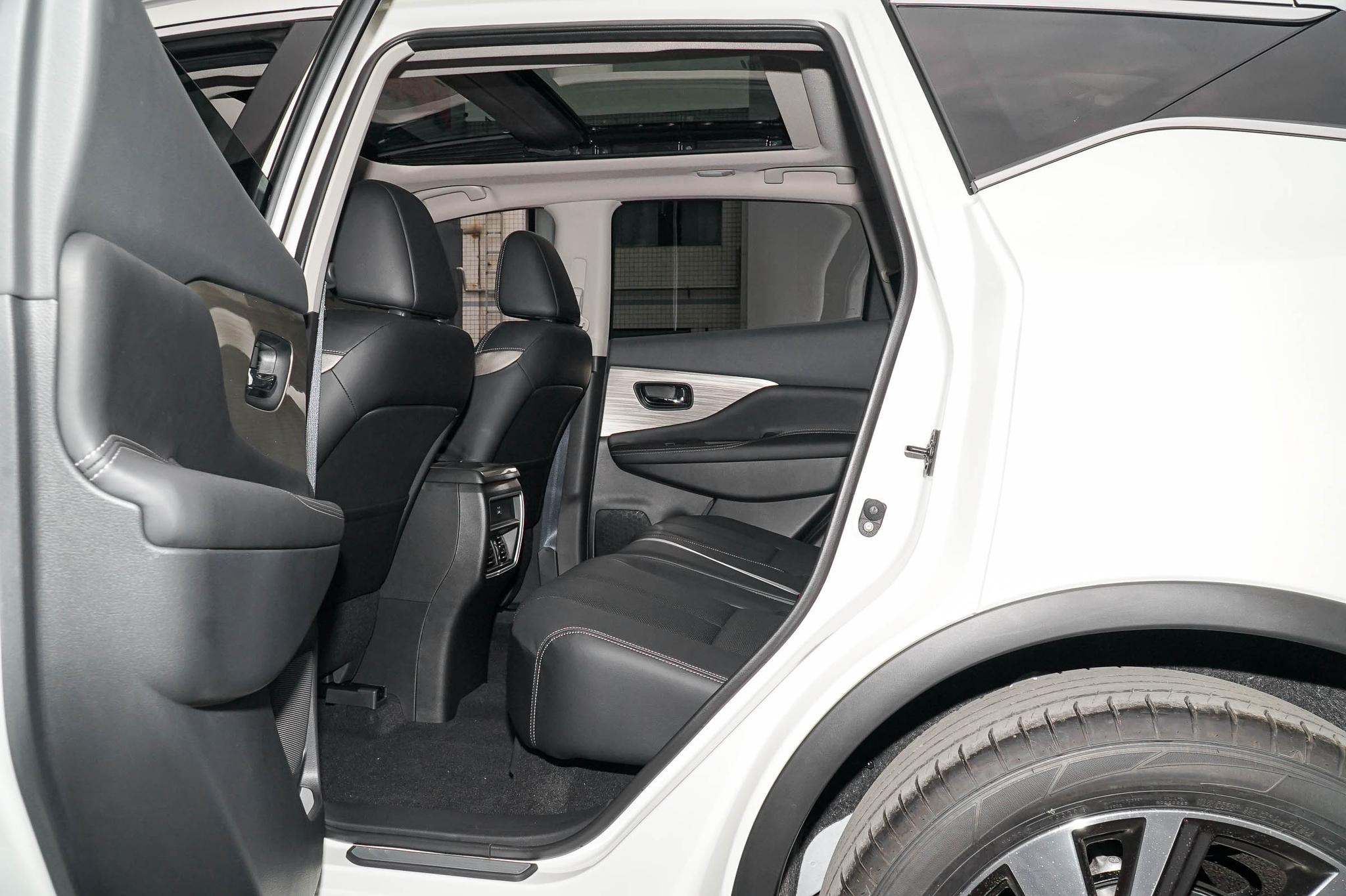 自驾游买SUV，选这3款不会错，3.0T配全时四驱，动力足空间大