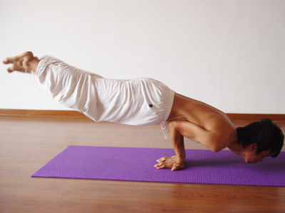 床上瑜伽15个早上瑜伽动作,瑜伽月经期可以做的瑜伽动作