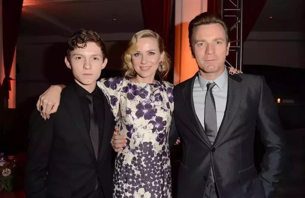 荷兰弟蜘蛛侠为什么可以爬墙呢,荷兰弟第一个反派