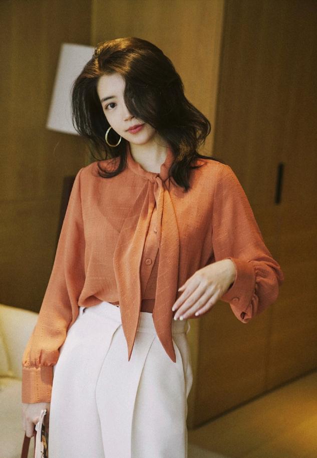 三木冬日示范减龄会穿女人有范儿,初春三木穿什么衣服好看