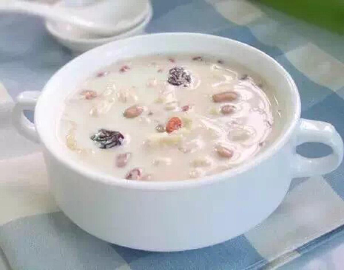 牛奶能和苹果一起吃吗有没有营养,请问牛奶和苹果可以一起吃吗