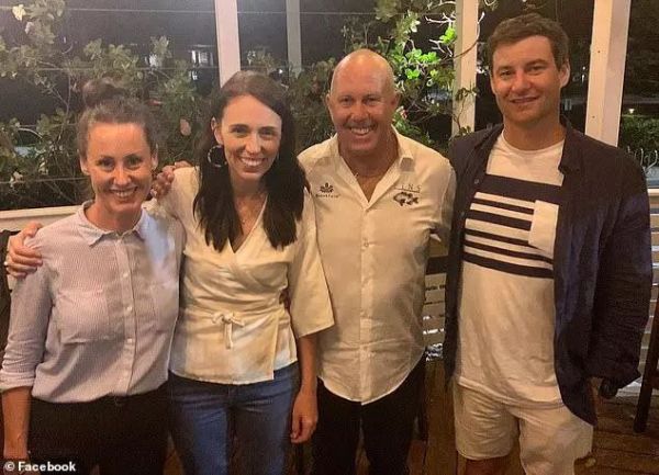 新西兰人反击了！随便说16条，就是比澳洲好！还有10个段子……