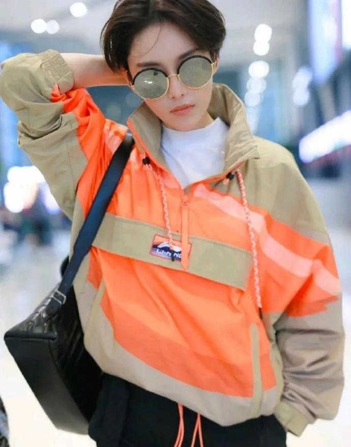 因辱华遭封杀的明星道歉视频,品牌辱华事件对我国影响