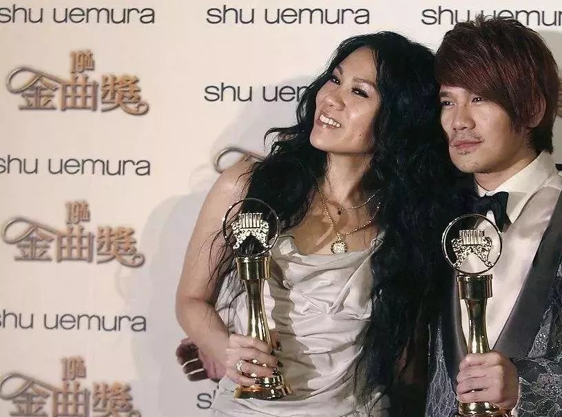 06年的华语乐坛曹格,曹格歌手历程回顾