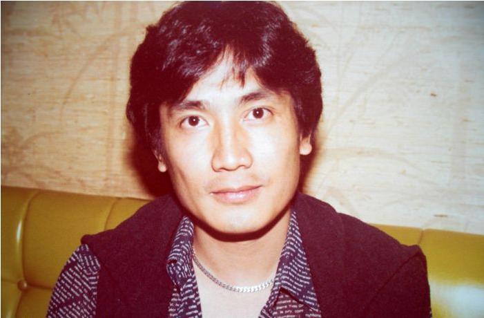 被前两任丈夫毁容家暴,惨遭丈夫家暴32年痛不欲生