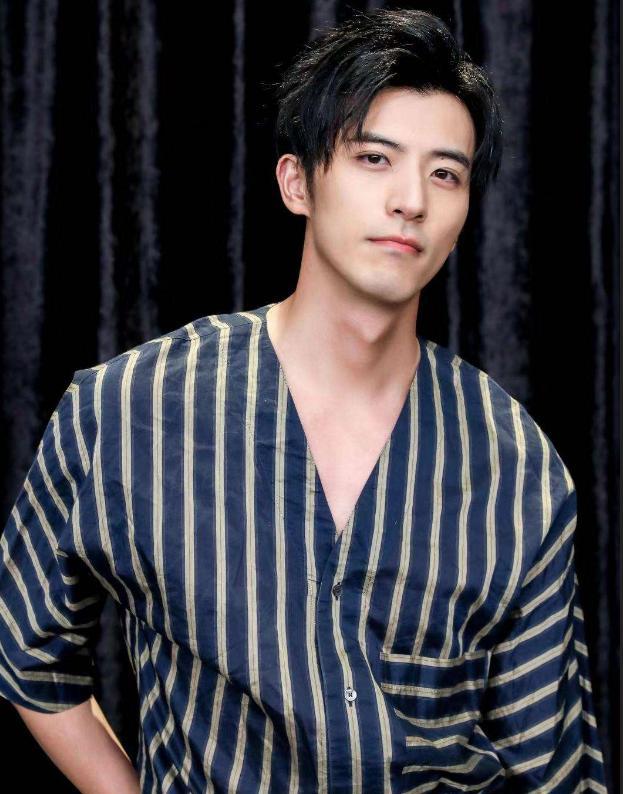 斛珠夫人杨幂嫁给皇上了吗,杨幂新签艺人袁雨萱