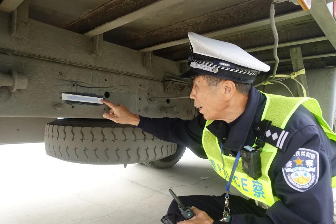 珠海同一车主名下车牌互换,珠海两个车牌的车