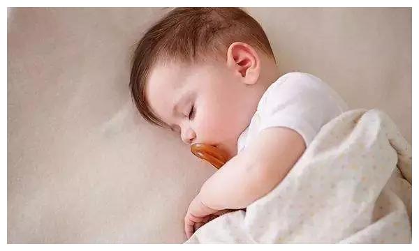 宝宝的10个“伪异常”现象，初为父母的你，遇到之后不要慌