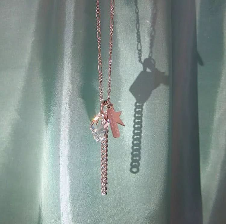 比起Ambush处了什么“对象”,我更关心这些小众配饰品牌何时上新