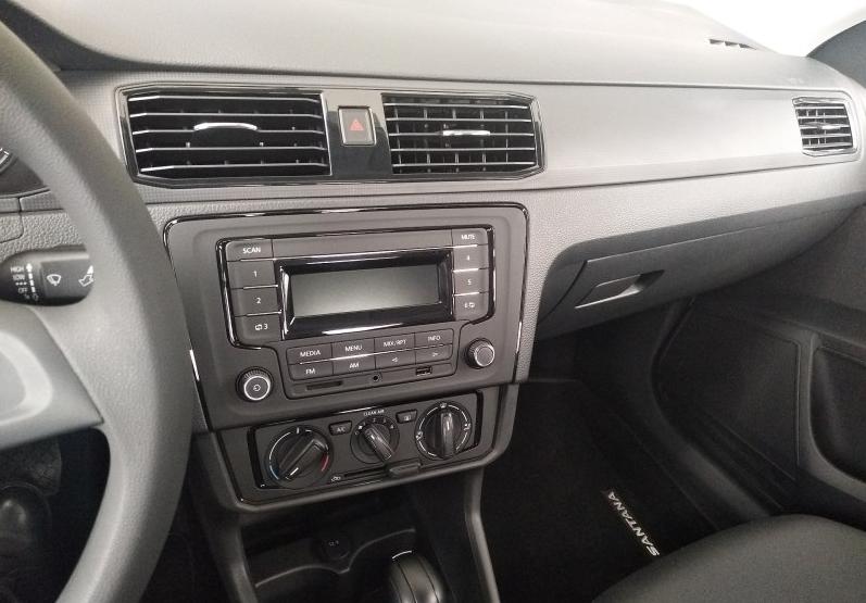 新款桑塔纳低配国六手动,手动低配桑塔纳6万8落地贵吗