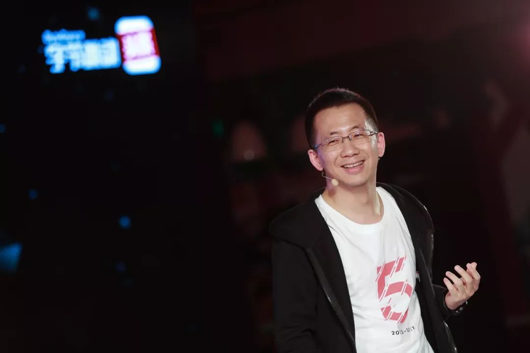 广告江湖的盟主争夺战：马云从百度抢过的头把交椅，会被80后张一鸣倾覆吗？