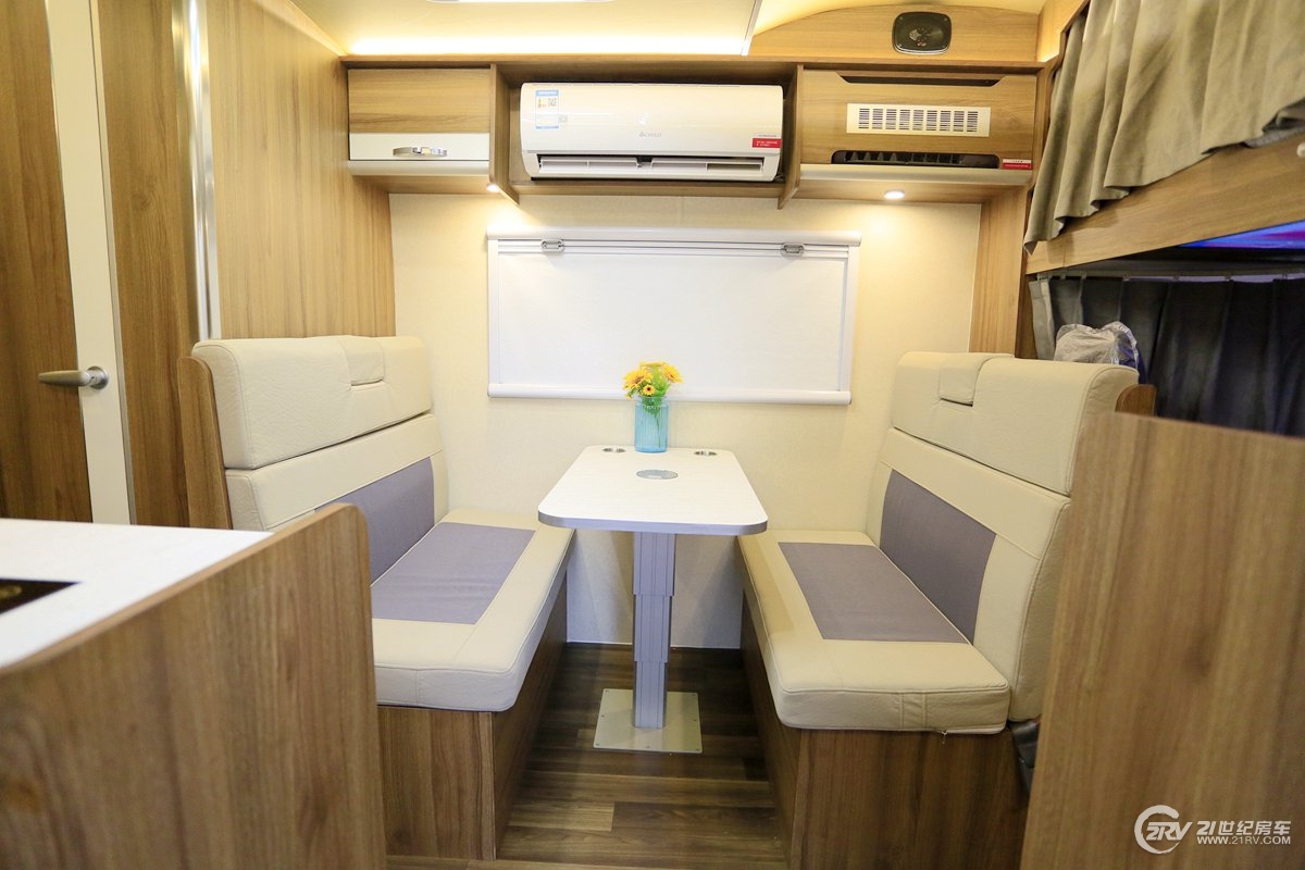 20万左右轻卡房车和c型房车,房车推荐15万到20万c型新能源房车