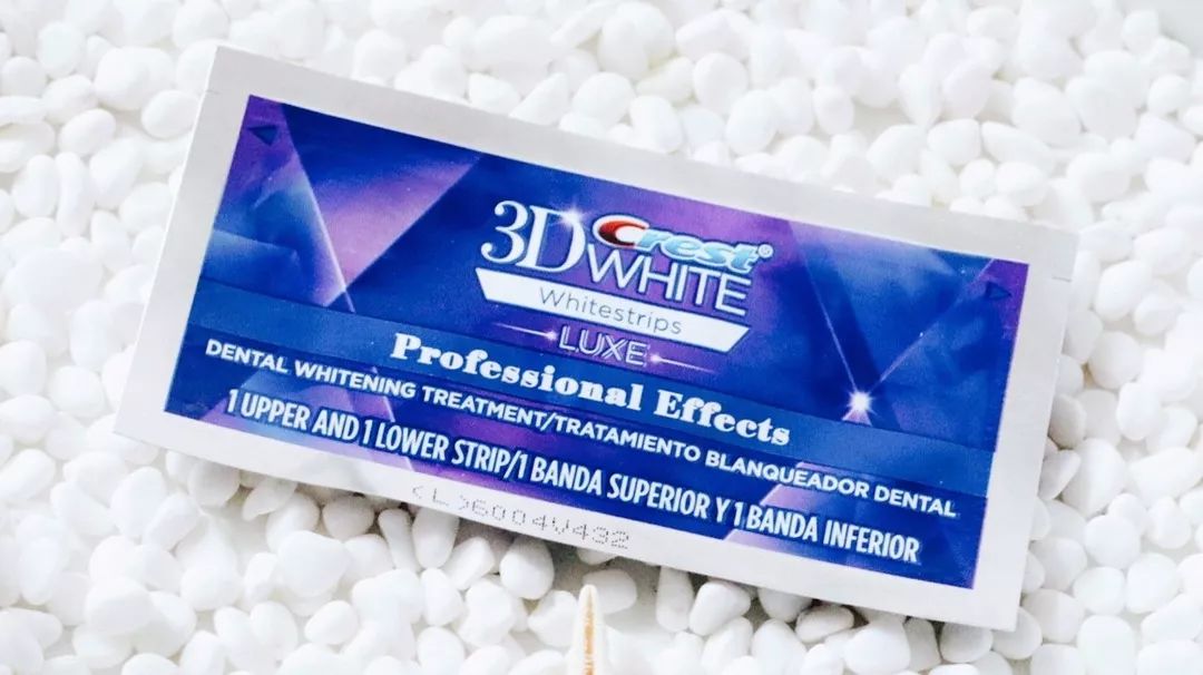 牙齿清洁美白牙膏,口腔医院牙齿美白