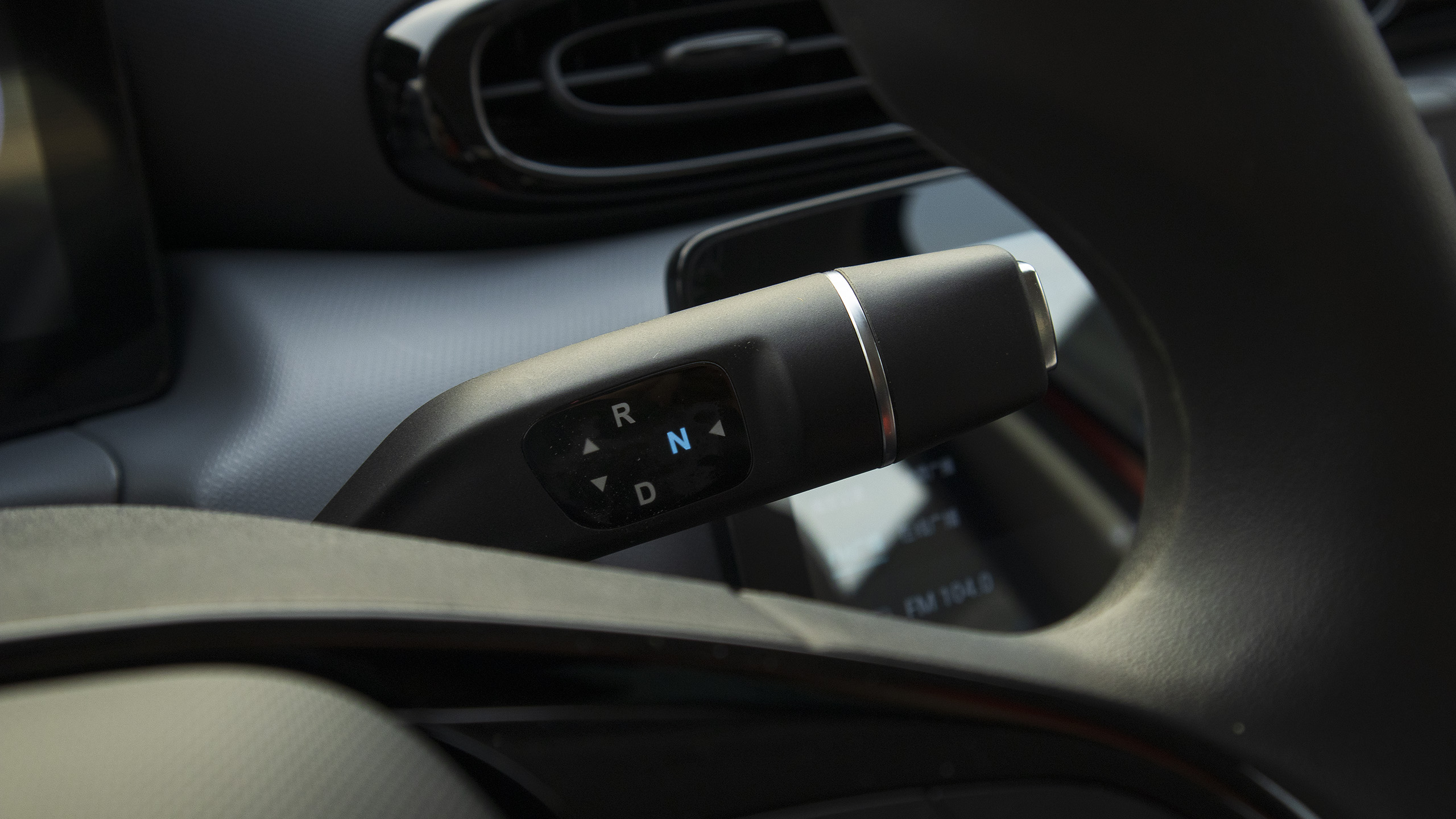 403公里续航,零跑t03310轻享版深度体验