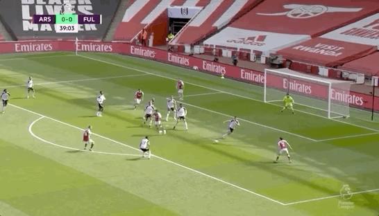 阿森纳0-2利物浦裁判,阿森纳0比0纽卡斯尔联裁判