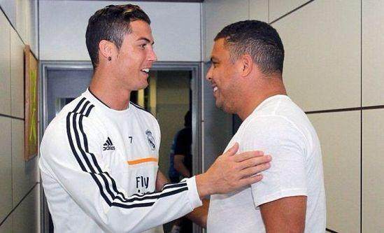 世上只有一个罗纳尔多完整版,一代球王外星人罗纳尔多