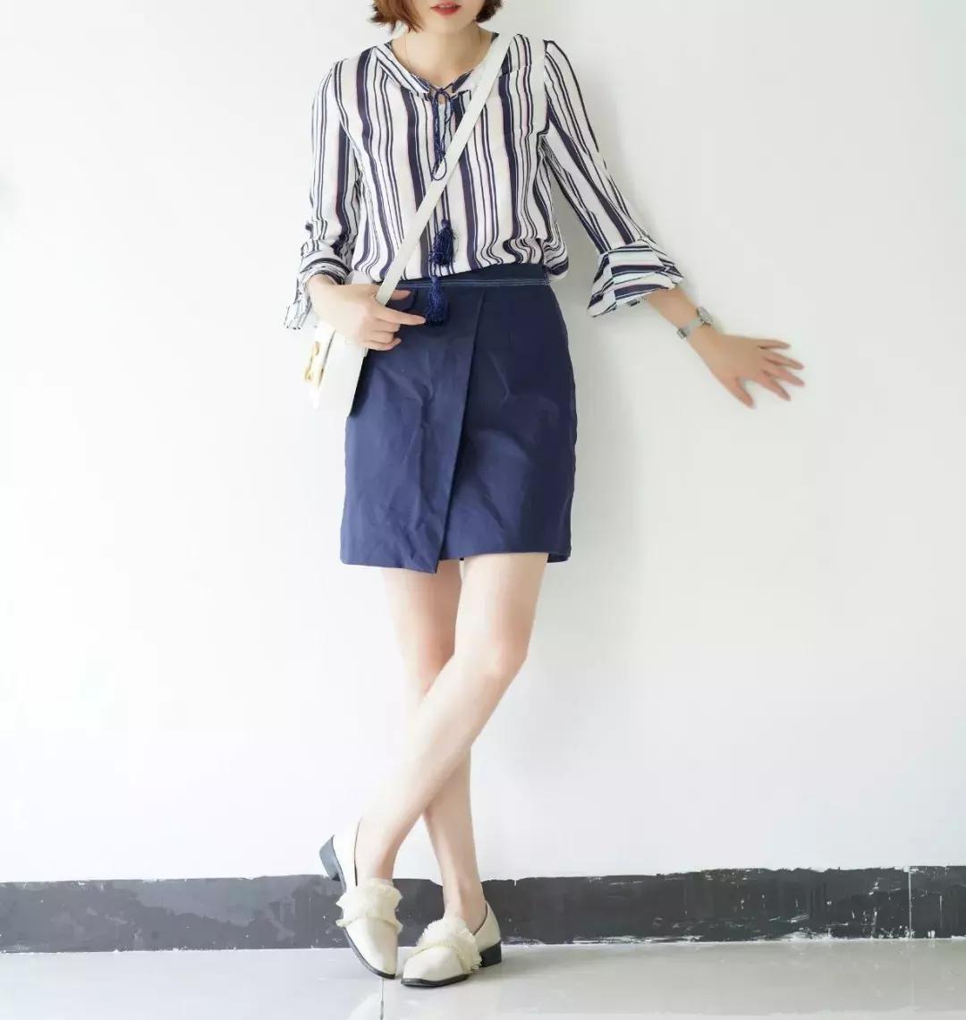 买回来的压箱底衣服,压箱底的旧衣服这样穿一秒变时髦