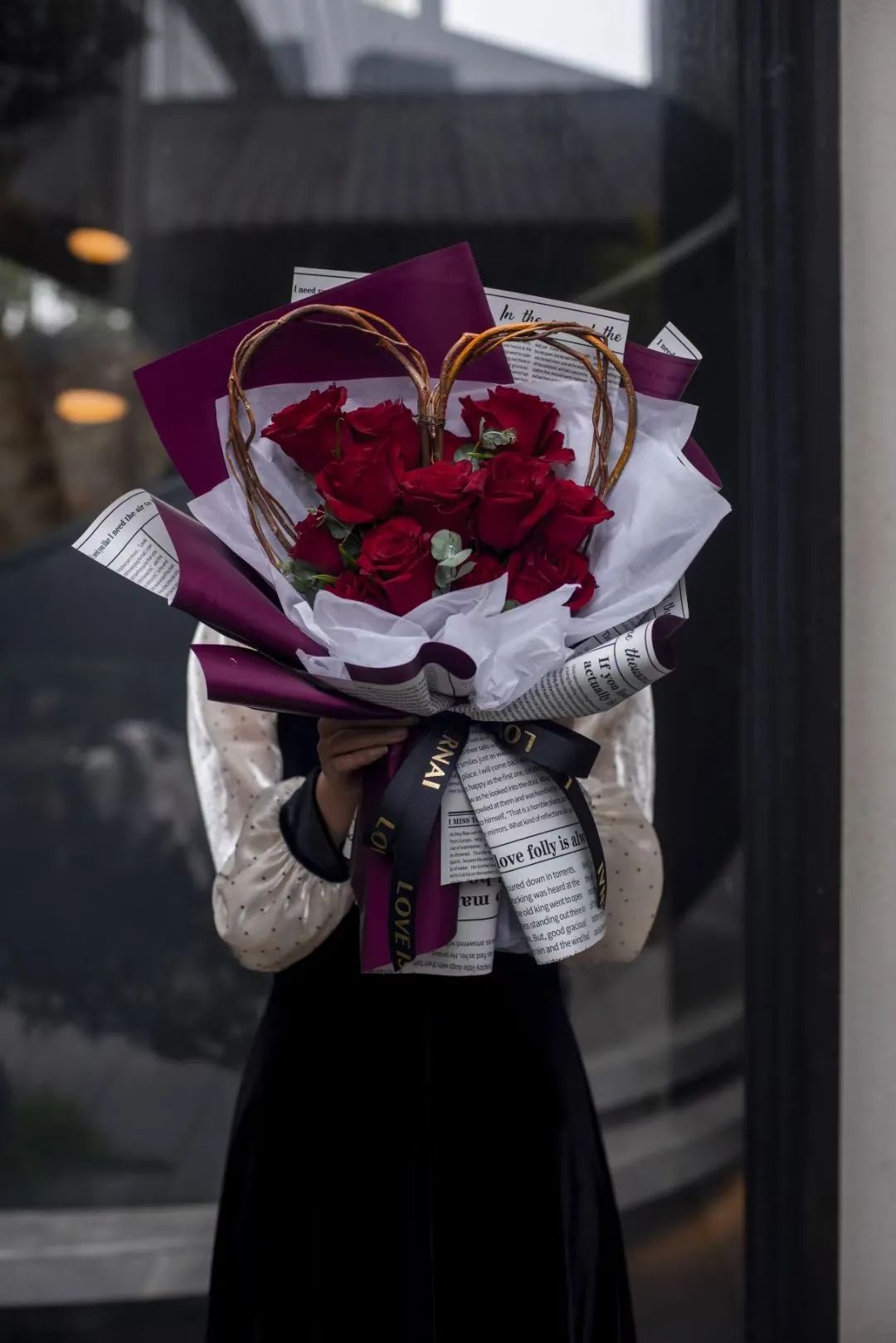 经典玫瑰鲜花,99朵玫瑰花束网红款