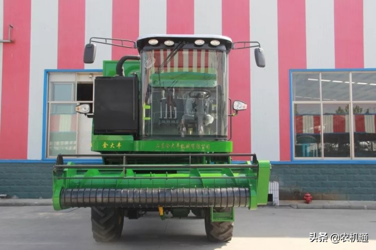 常发新款自走花生捡拾收获机,金大丰花生捡拾机价格