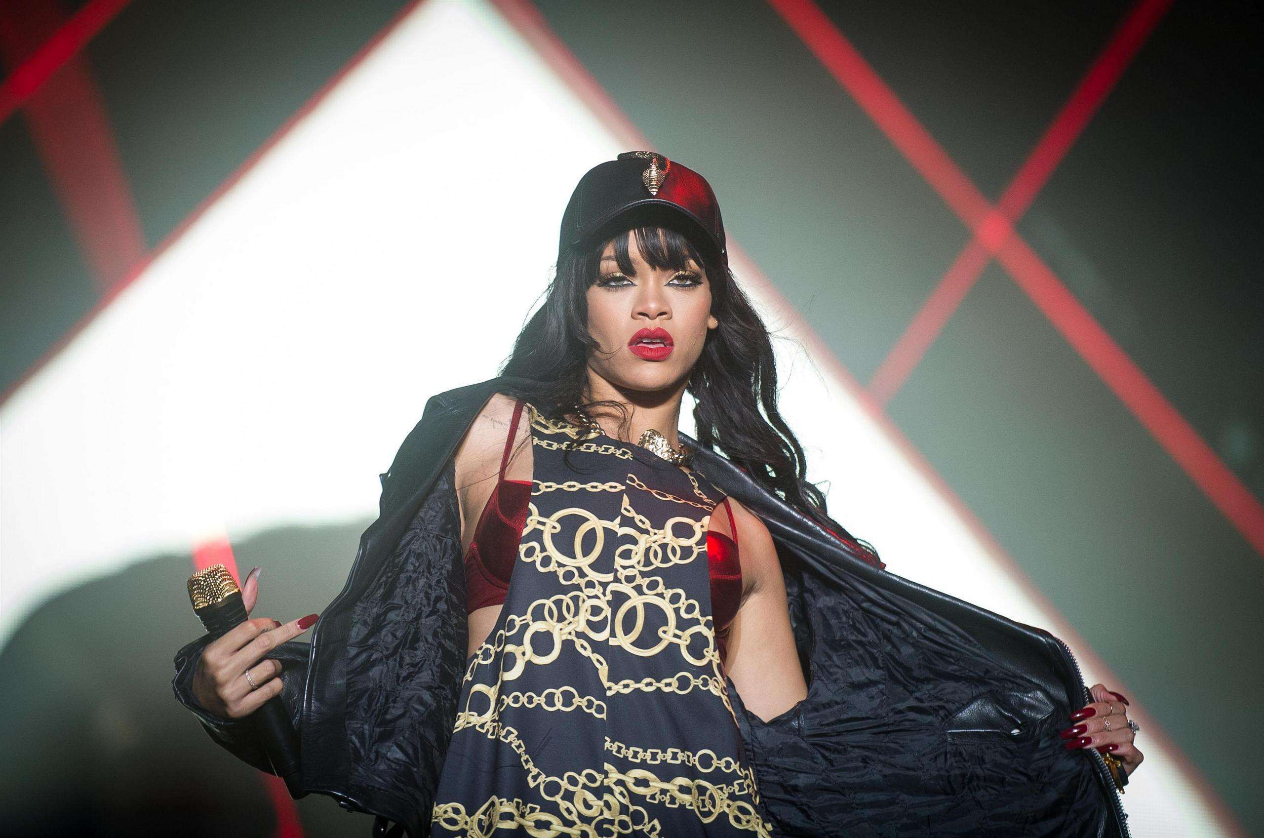 puma蕾哈娜蝴蝶结多少钱,puma蕾哈娜拖鞋码数