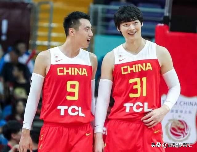 杜锋在场边都在说什么,杜锋解说赵继伟胯下传球