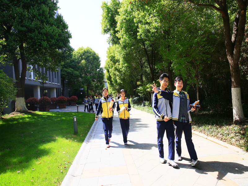 南京市中华中学怎么样,南京市中华中学傅清